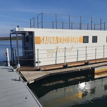 Schwimmende Haus Villa