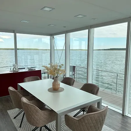 Schwimmende Haus Villa