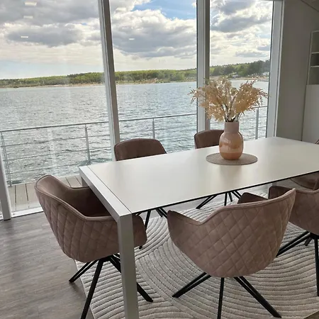 Villa Schwimmende Haus Elsterheide