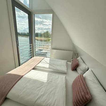 Villa Schwimmende Haus *