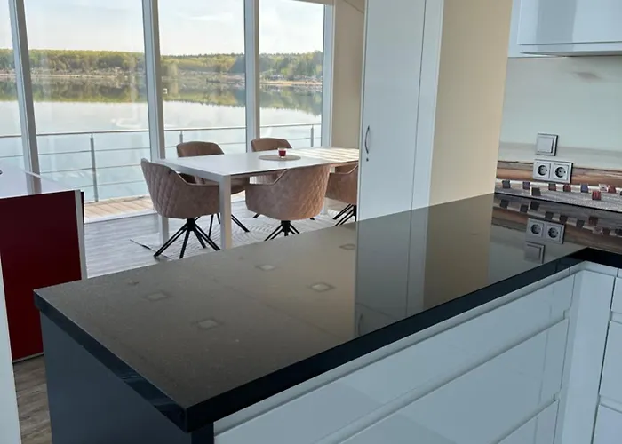 فيلة Schwimmende Haus